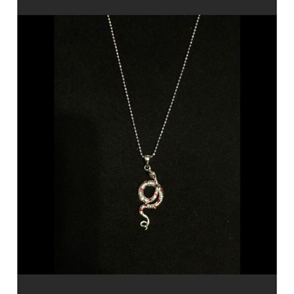 NEW~Silver Slither Snake & Ruby Gemstone Design Pendant Necklace - Picture 1 of 2